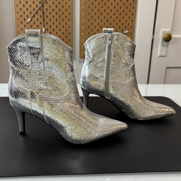 GUESS Women's Silver Snakeskin Pattern Western Ankle Boots, Sz 6,SEE DESCRIPTION - Picture 5 of 15